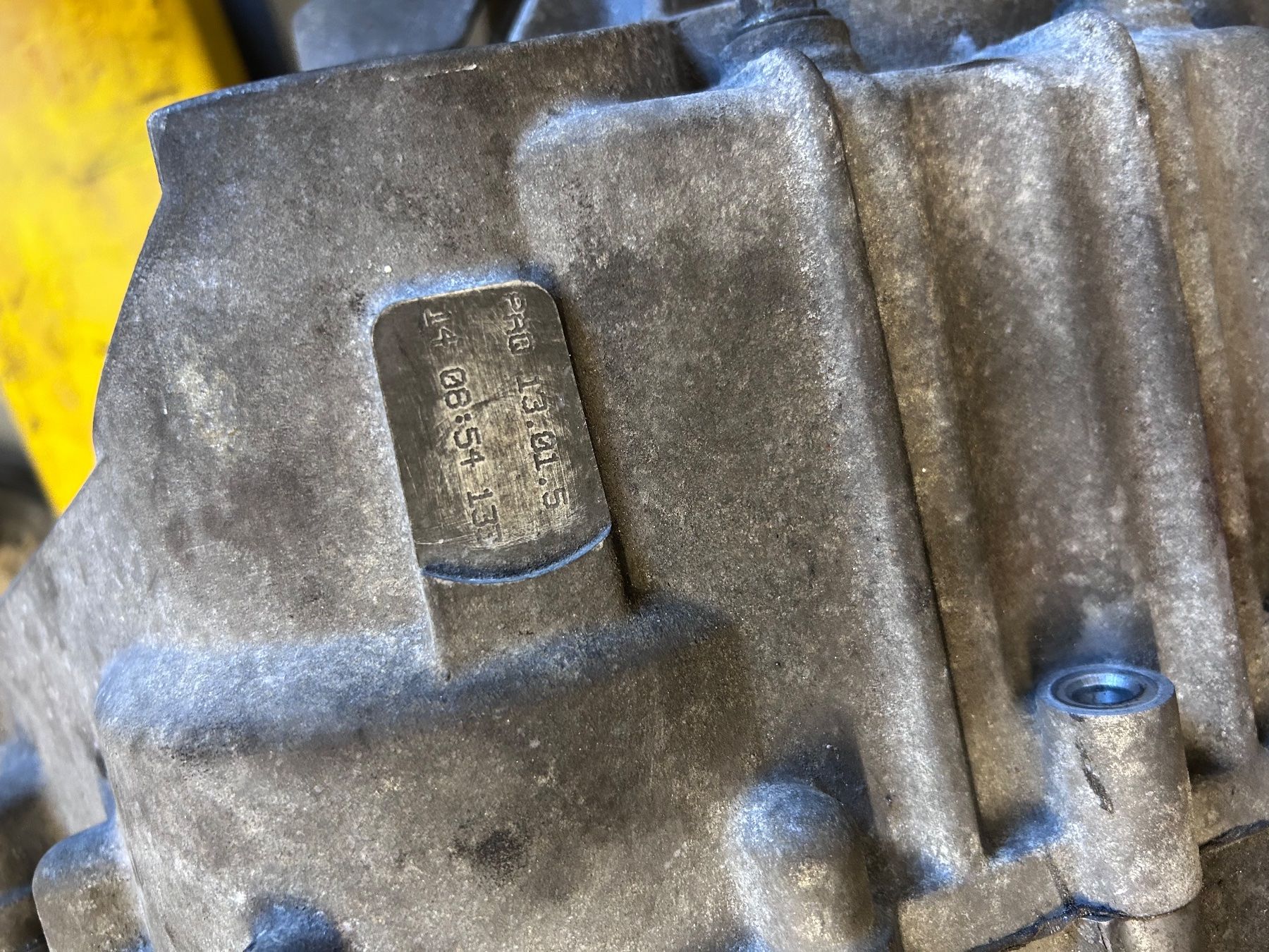 VW Tutti pezzi di ricambio auto: VW t5 Schaltgetriebe – Difettoso da Unteriberg venduto da Wmaler 1