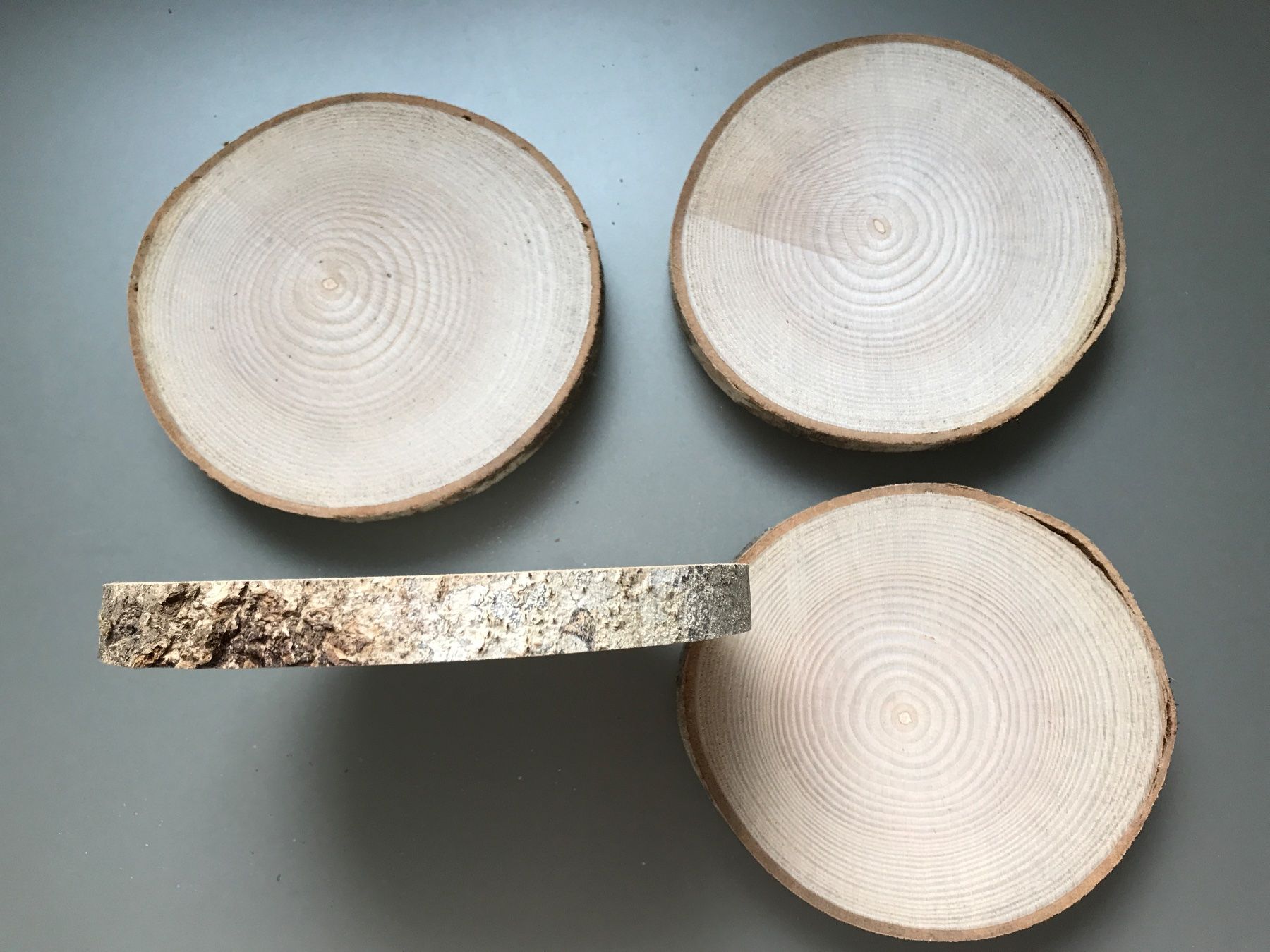 Articles en bois: Holzscheiben – Neuf avec emballage d'origine à Buttwil par mina010 2