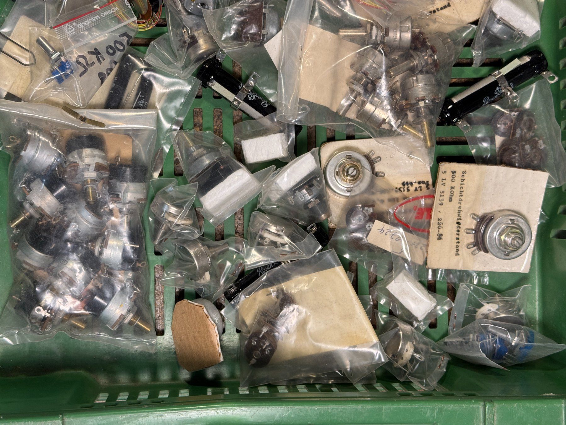 Elektronikbauteile: 100 Stück Potentiometer – Neu (gemäss Beschreibung) aus Ins von Revue-1000 4