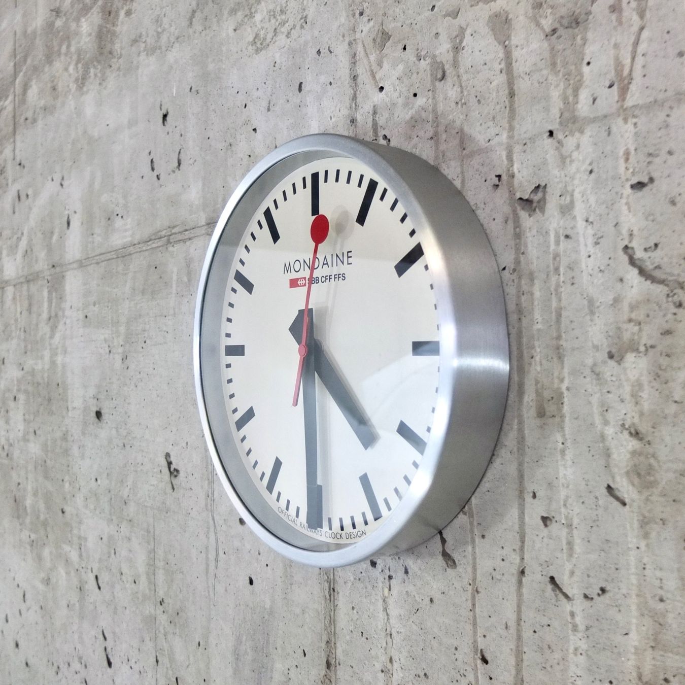 Mondaine Orologi da terra & Orologi da parete: Mondaine SBB CFF FFS Wanduhr – Usato da Basel venduto da Brocki-auf-dem-Wolf 1