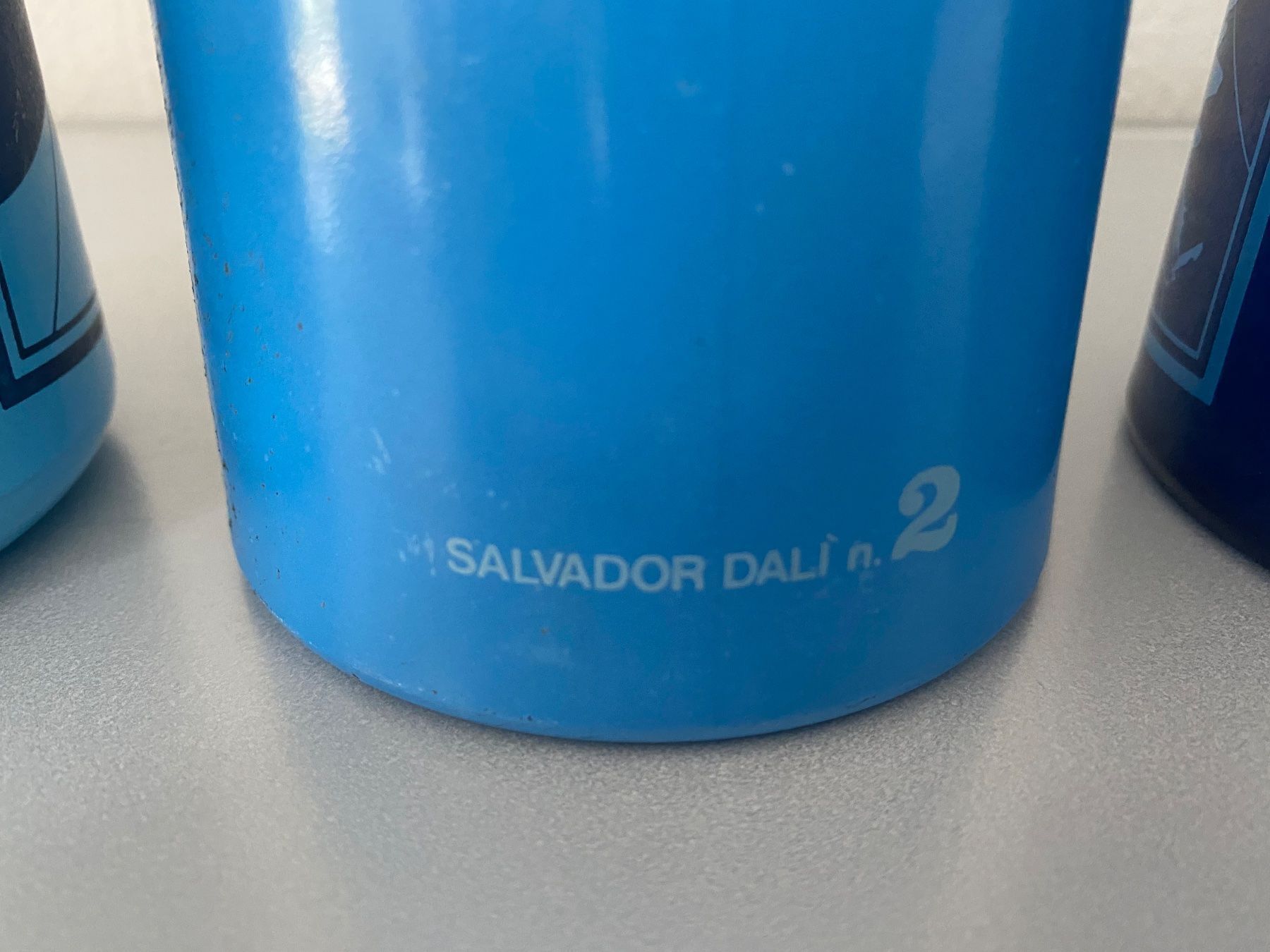 Flaschen: Salvador Dalí Kunst Sammlung Flaschen – Gebraucht aus Olten von sportwelt 6