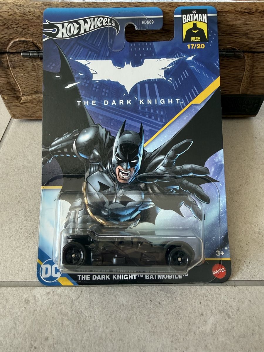 Hot Wheels Modellautos: Hot Wheels - Batmobile The Dark Knight – Neu und originalverpackt aus Yvorne von AutoCollectionneur
