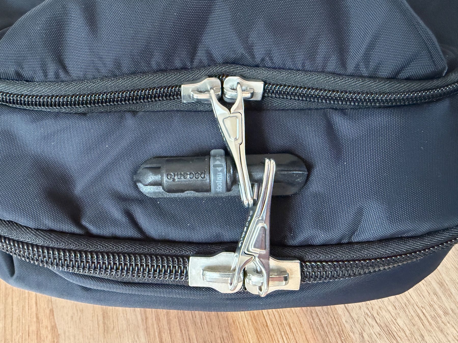 Pacsafe Zaini: PACSAFE Freizeitrucksack Venturesafe EXP45 – Usato da Fahrni b. Thun venduto da chrigu6574 3