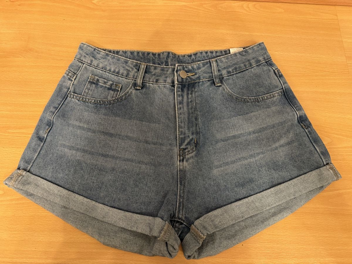 Jeans: Kurze Jeans – Usato da Niederurnen venduto da Salome.r02