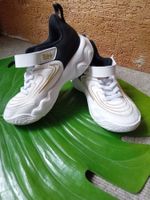 Baskets Liam Maverick blanc noir état neuf taille enfant 28