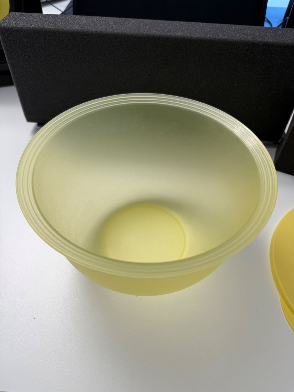 Ciotole: Tupperware Schüssel/Becken mit Deckel – Usato da Jonschwil venduto da sutfra12 1