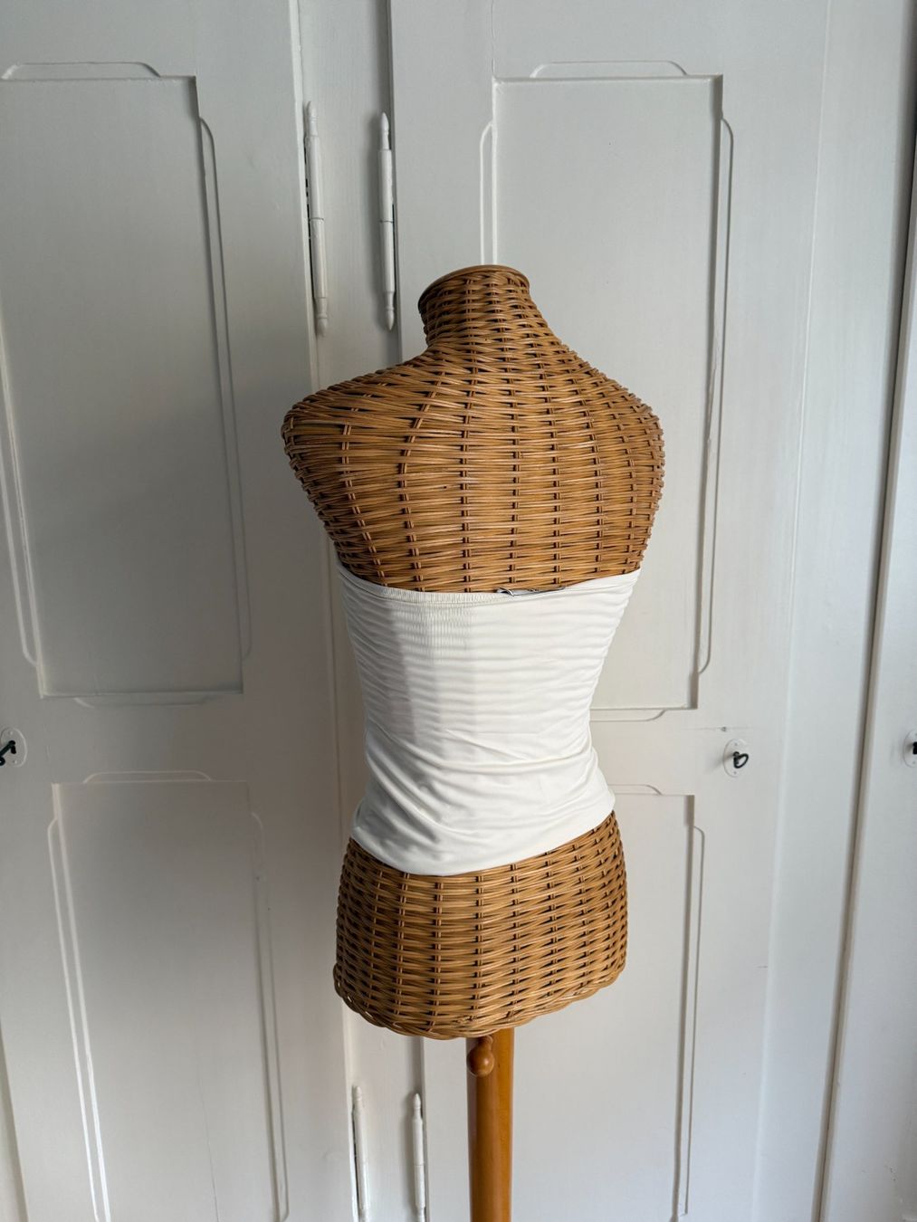 Na-kd Top: NA-KD - Bandeau-Top crèmeweiss XS – Usato da Zürich venduto da Diazaio 2