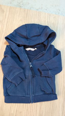 Kapuzenjacke Smile dunkelblau Grösse 62/68 sehr guter Zustan