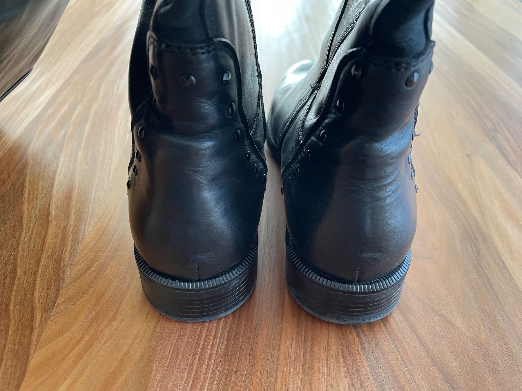 Scarpe da donna: Fantasy Lederstiefel schwarz Gr. 38 – Nuovo e nell'imballaggio originale da Chur venduto da Hortensia03 3