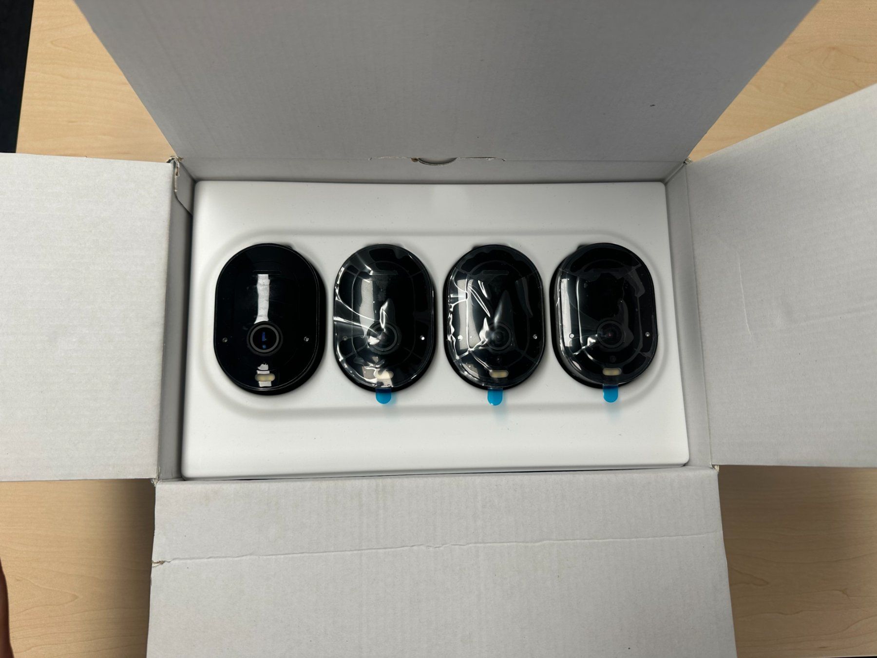 Arlo Videocamere: Arlo Pro 3 Security Camera System , 4 cameras new with box – Usato da Zürich venduto da Secginekmek 1