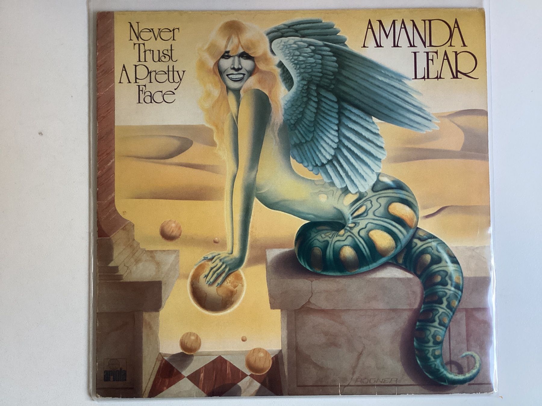 Dischi in vinile: Amanda Lear LP - Never Trust A Pretty Face – Usato da Gutenswil venduto da Hamzian