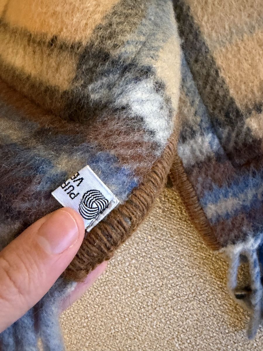 Foulards, Tücher & Schals: Wool Scarf with Pockets Checked – Gebraucht aus Zürich von ralph__ 3