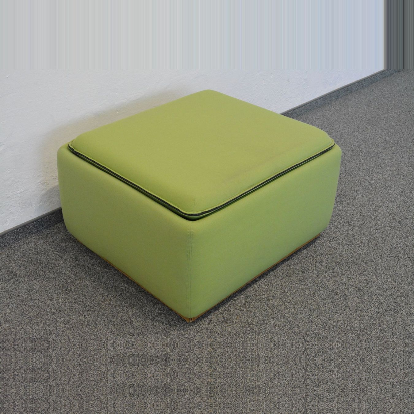 Sgabelli: Casala Palau Stream Lounge Hocker – Usato da Schönenwerd venduto da mcofficeshop 1