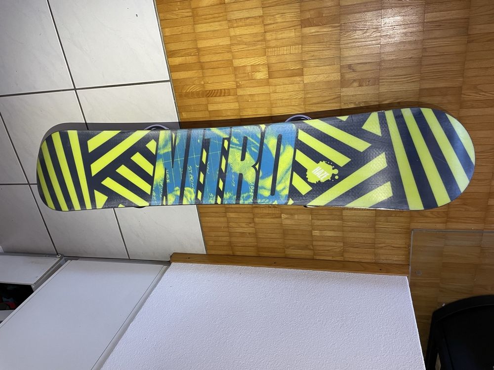 Snowboard mit Bindung, 157cm 2