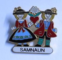 Pin Samnaun Pärchen mit Edelweissblume und Herz