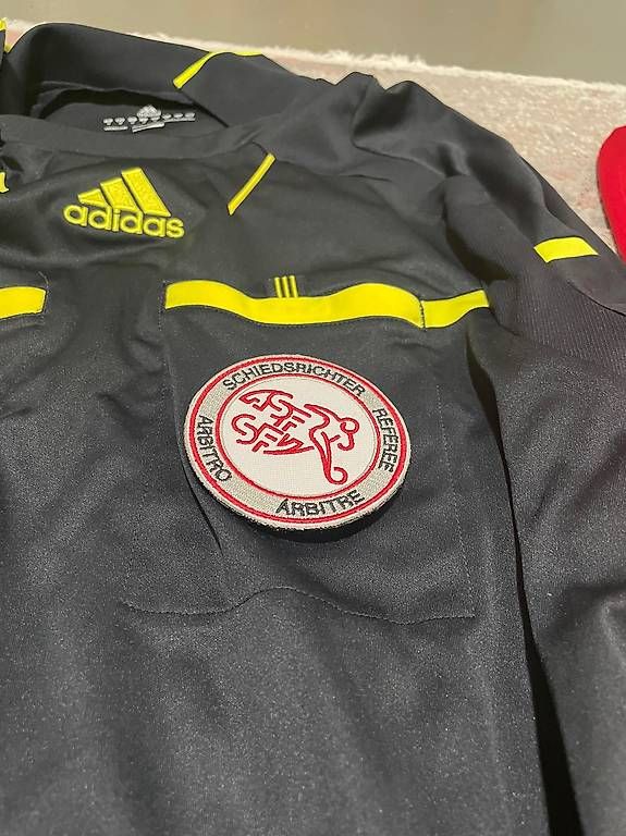 Lotti di vestiti: schitzrichter bekleidung günstig – Usato da Rudolfstetten venduto da Besimi555 1