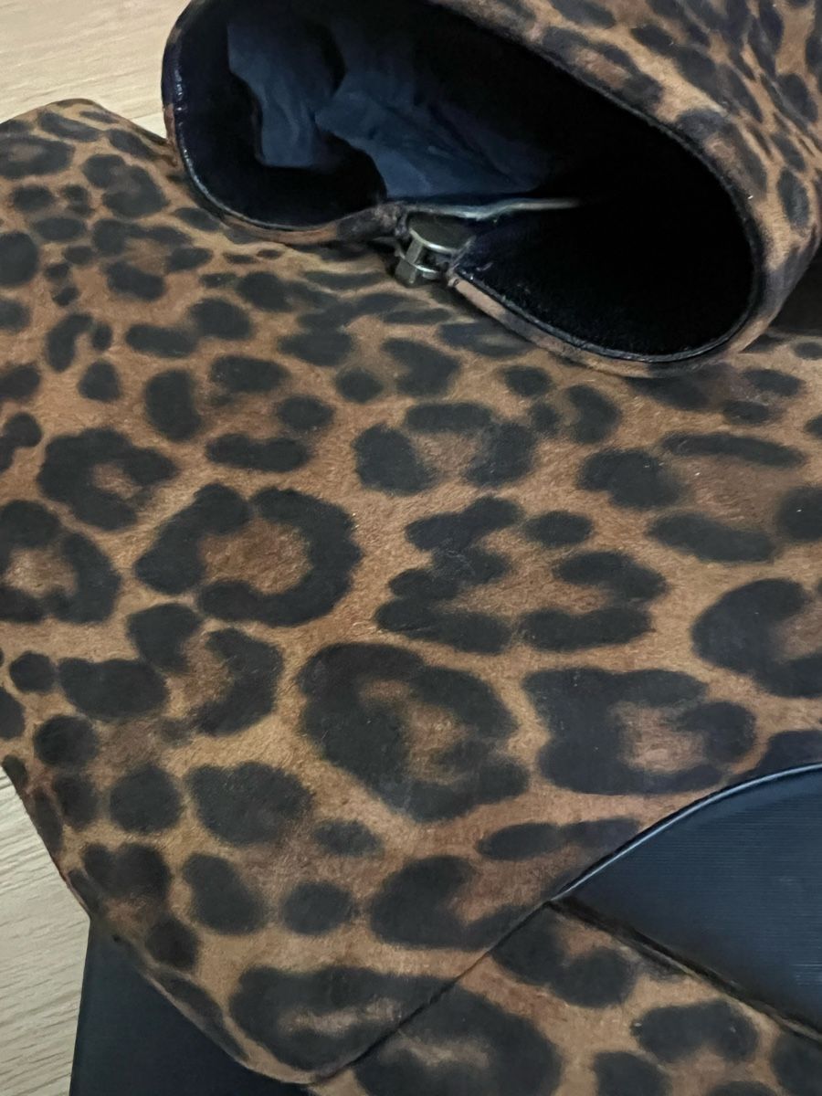 Saint Laurent Scarpe da donna: Bottines Léopard Saint Laurent, Taille 39 – Usato da Lutry venduto da roxypoxy 2