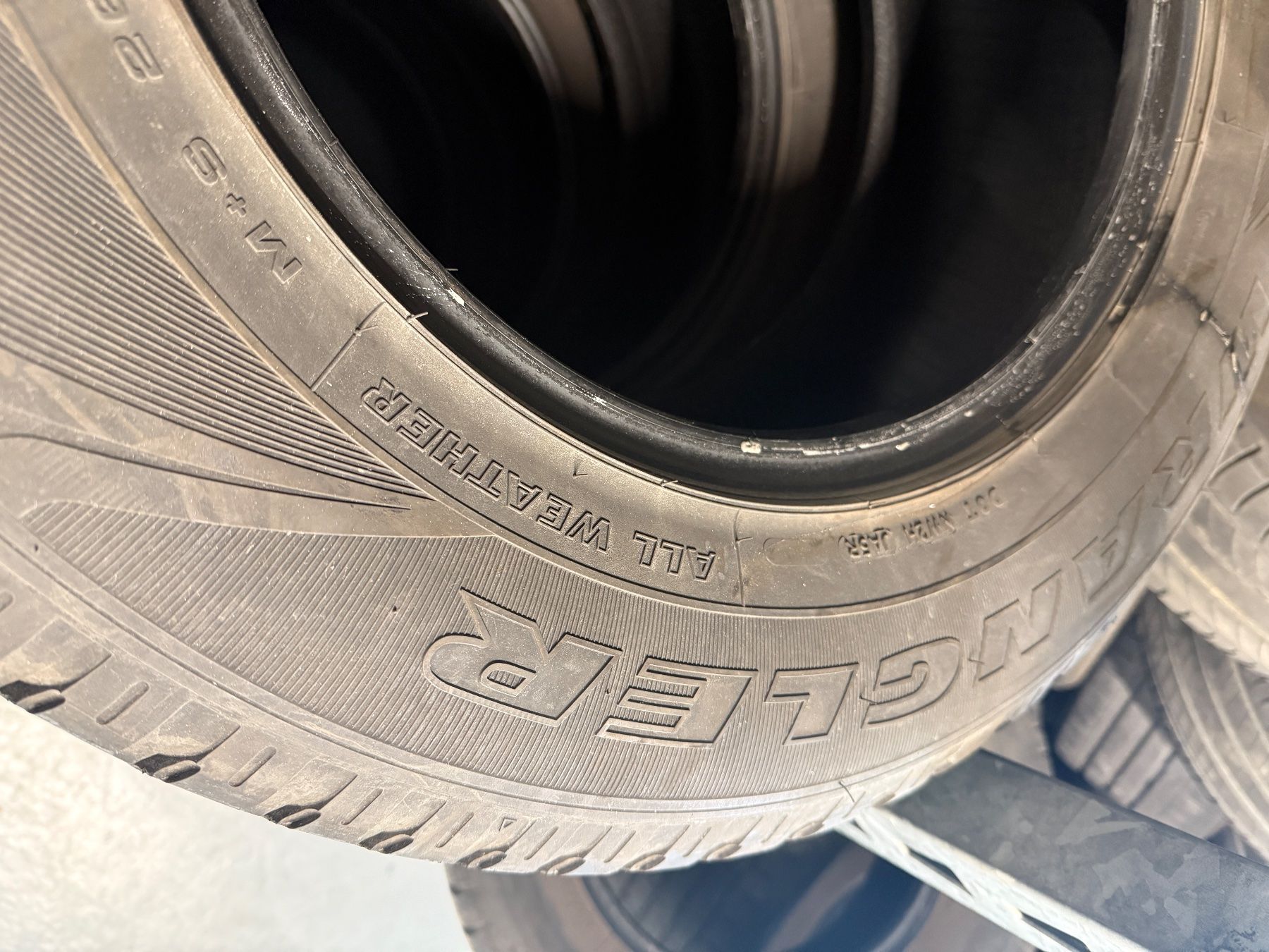 Pneumatici & Ruote complete: Pneu 265/65 17 – Usato da Nürensdorf venduto da Jetti50 2