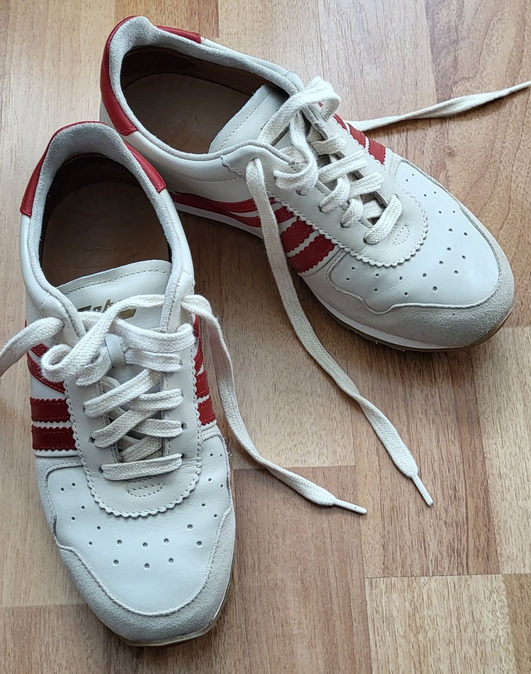Scarpe da donna: Leder-Sneaker 'ZEHA Berlin' creme/rot Gr. 36 – Usato da Amriswil venduto da fri_2nm6 1