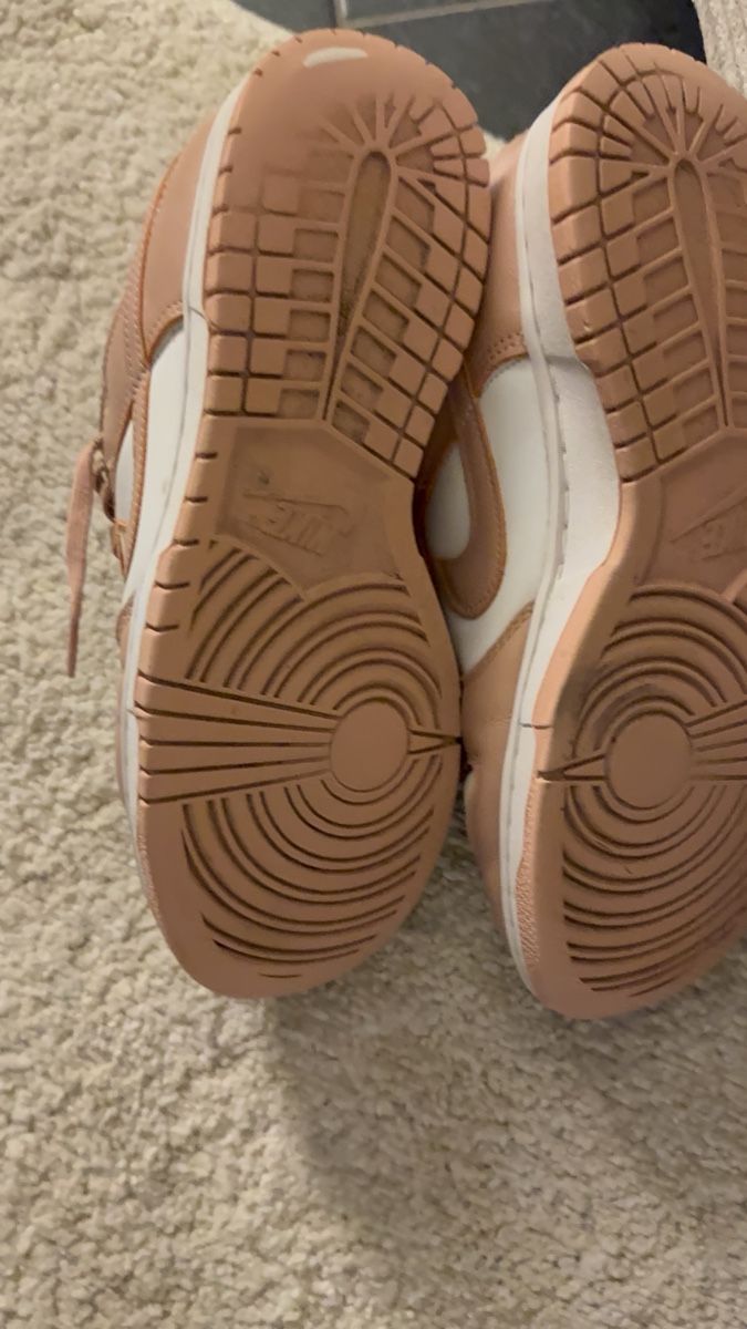 Nike Scarpe da donna: Nike dunks – Usato da oberrüti venduto da lbr.leonie 4