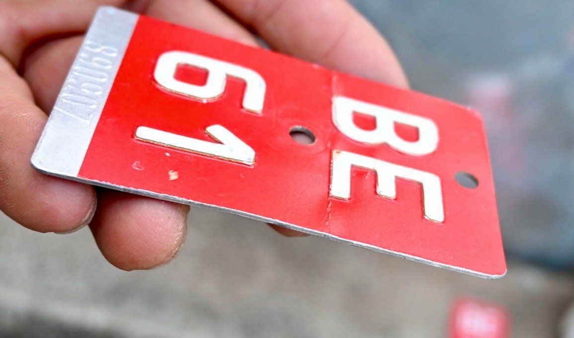 Schilder: Velonummer BE 61 von 1961 - Bern 890907 – Gebraucht aus Pfaffhausen von mono_rec 5