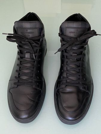 LOUIS VUITTON Sneakers 41.5