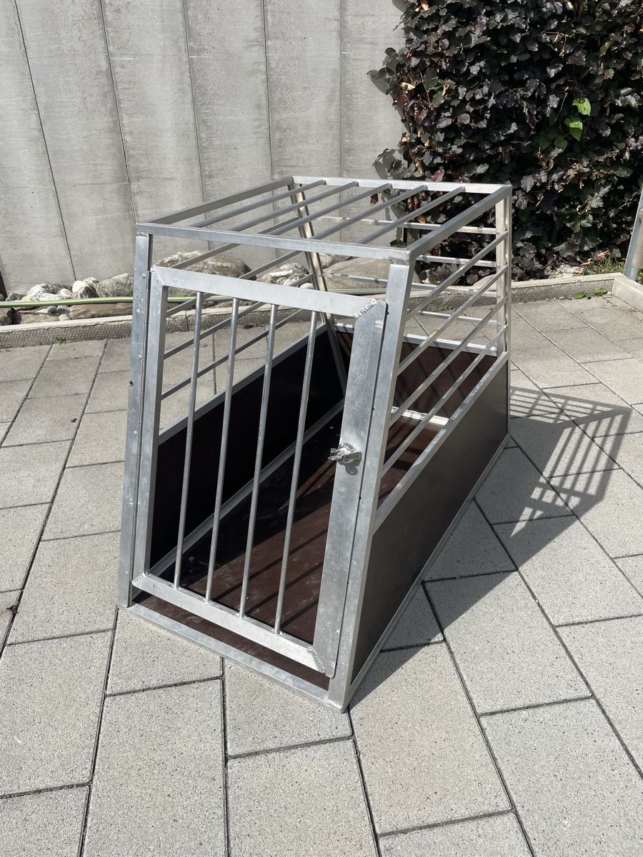 Käfige, Transport & Sicherheit: Hundebox Alu – Gebraucht aus Pfäffikon ZH von mar_b8f8