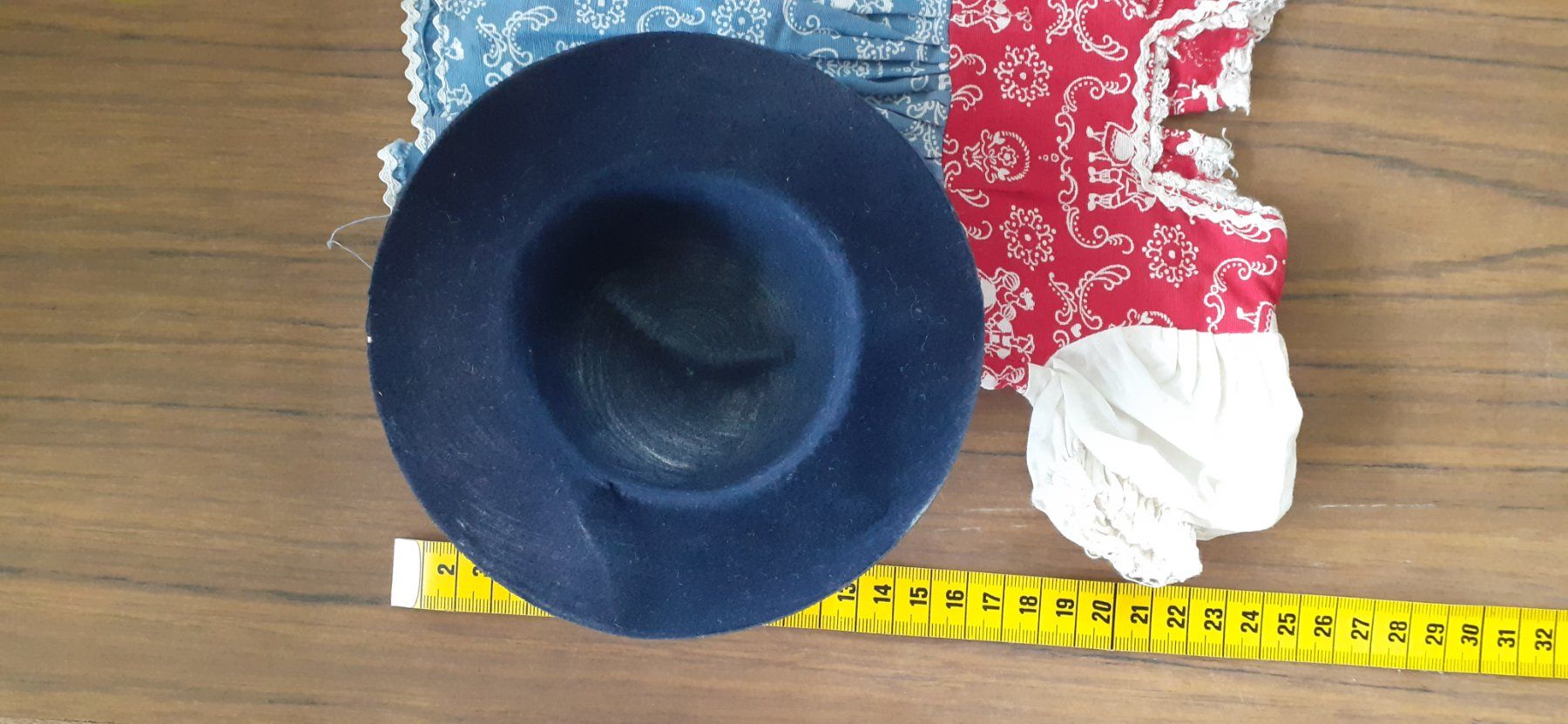 Bambole: Puppenkleid Tracht 1950er – Usato da Mörschwil venduto da lindaswunderkiste 9