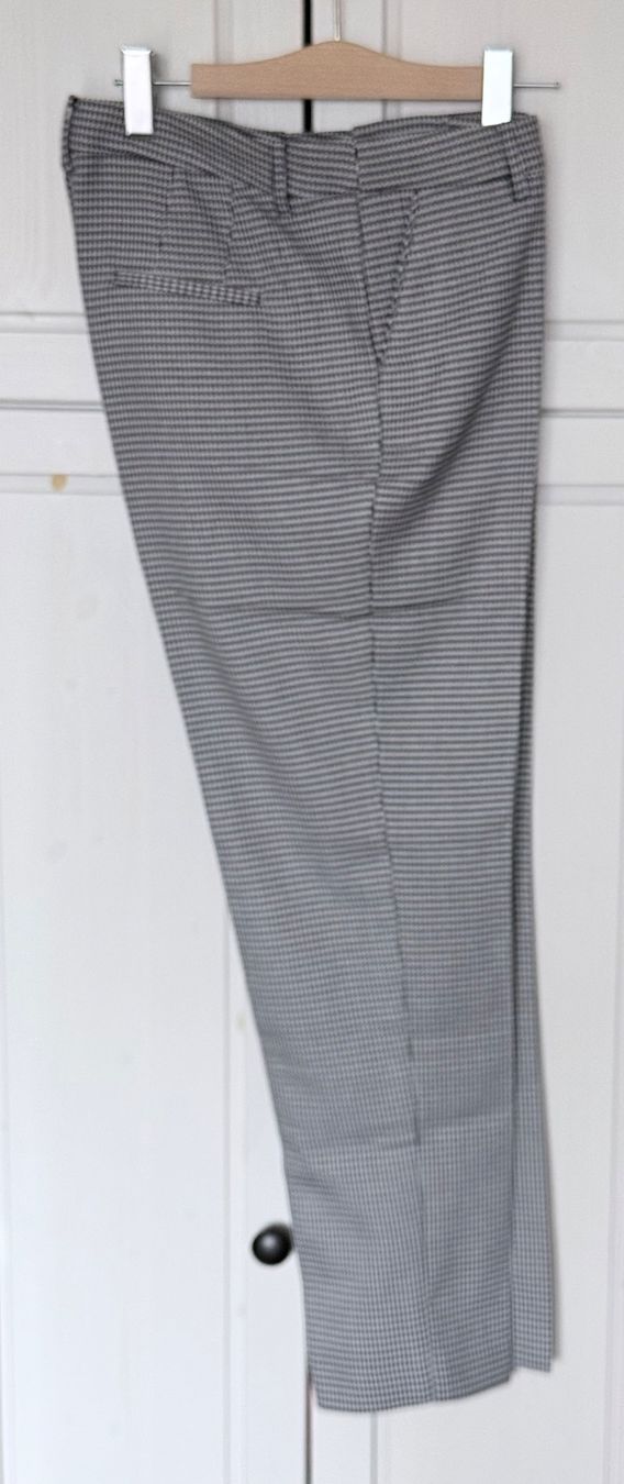 Mango Pantaloni: Mango B & W Checkered Trousers, T - 40, New! – Nuovo (secondo la descrizione) da Epalinges venduto da Lily2006 1