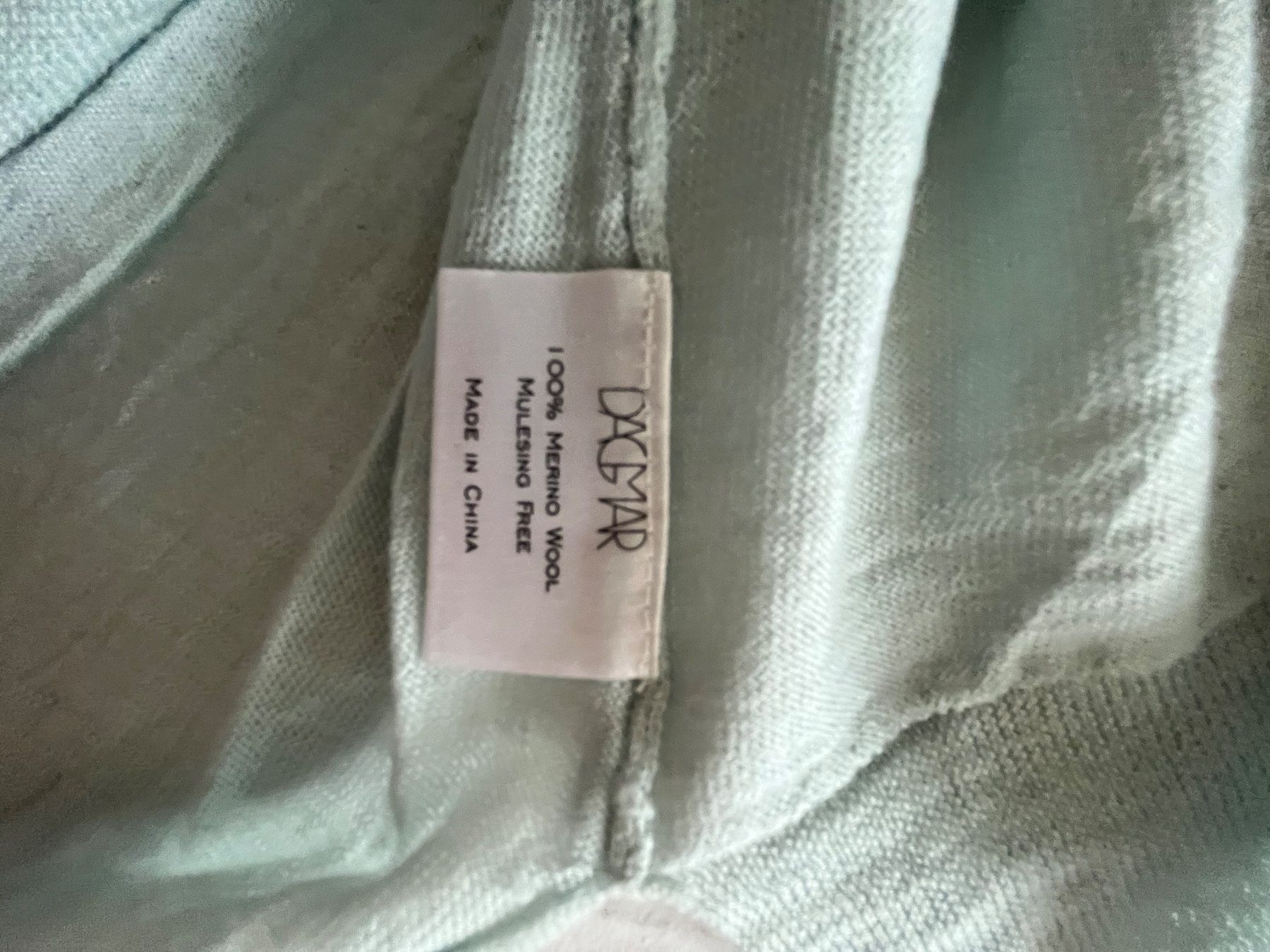 Maglioni & Felpe: Mintgrüner zarter Wollpullover 36 np 250 – Usato da Aesch BL venduto da shuja01 3