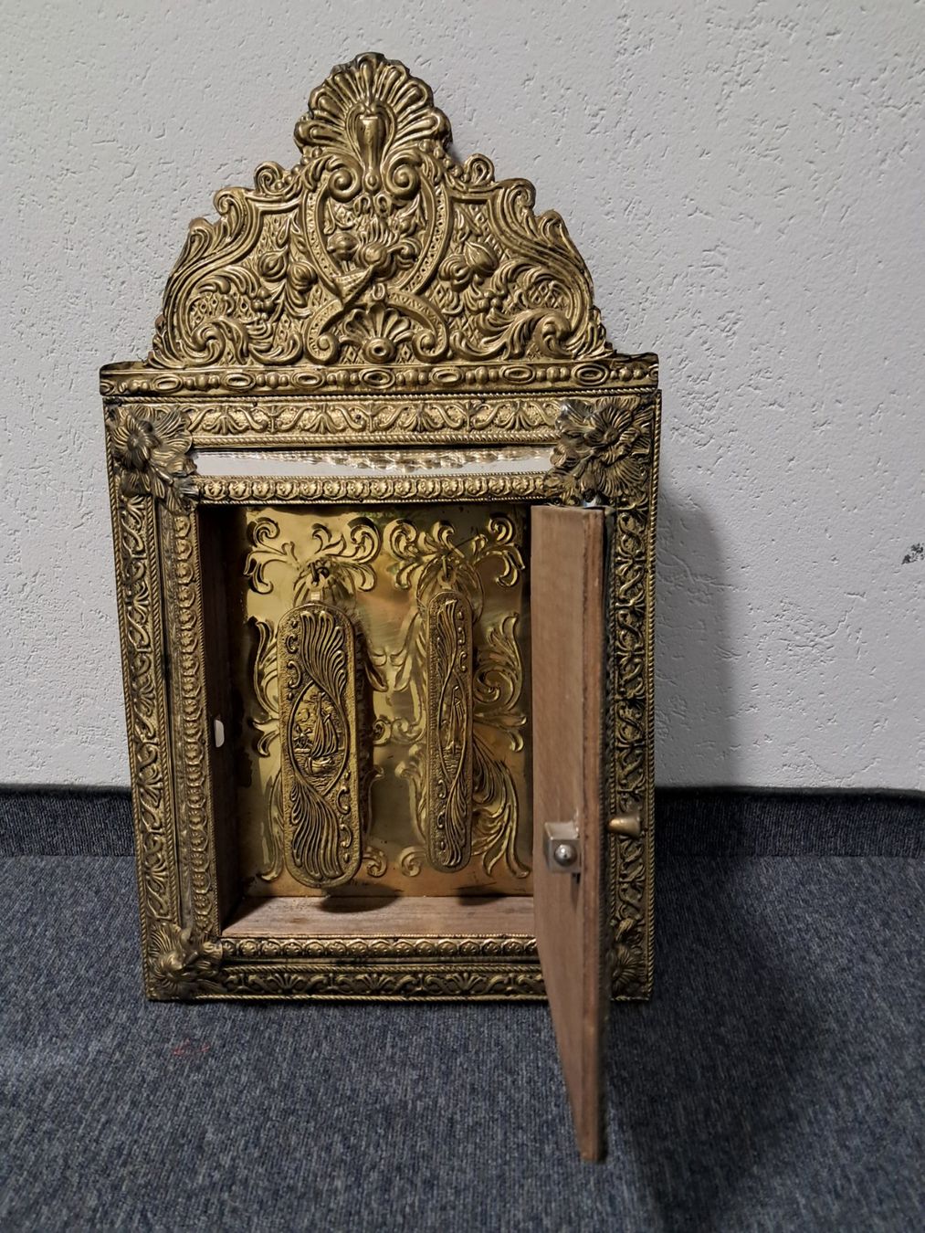 Porte manteau: Vintage Spiegelschrank – D'occasion à Fällanden par nassoss 2