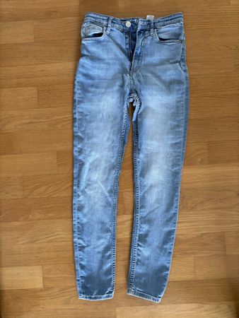 H&M Jeans Skinny Fit Super Stretch high waist  Grösse 146