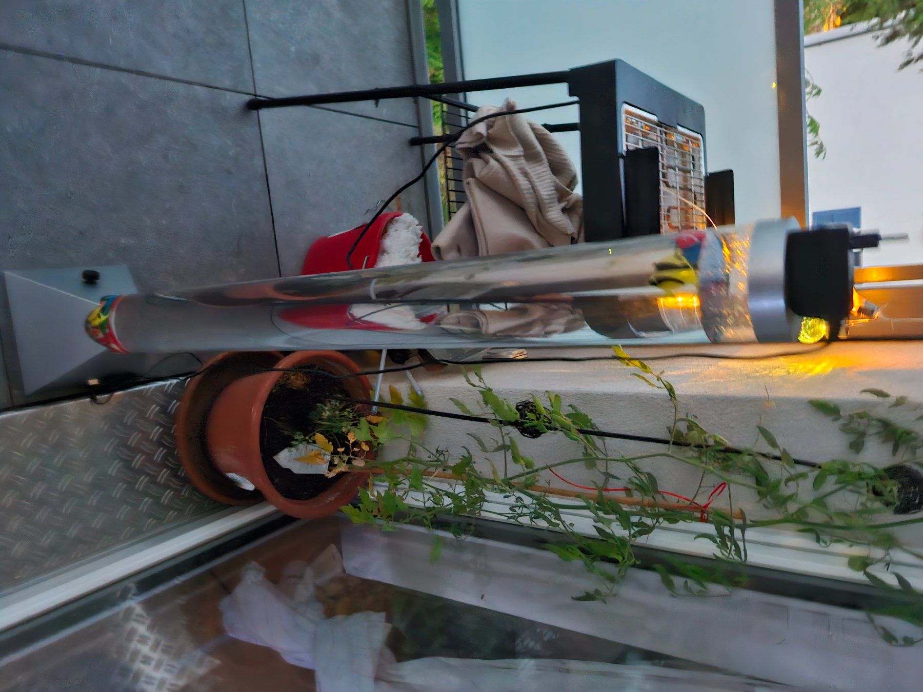 Lampes: Lichtröhre mit Standfuss neuwertig 40cm – D'occasion à Rheinfelden par man_wl9l 2