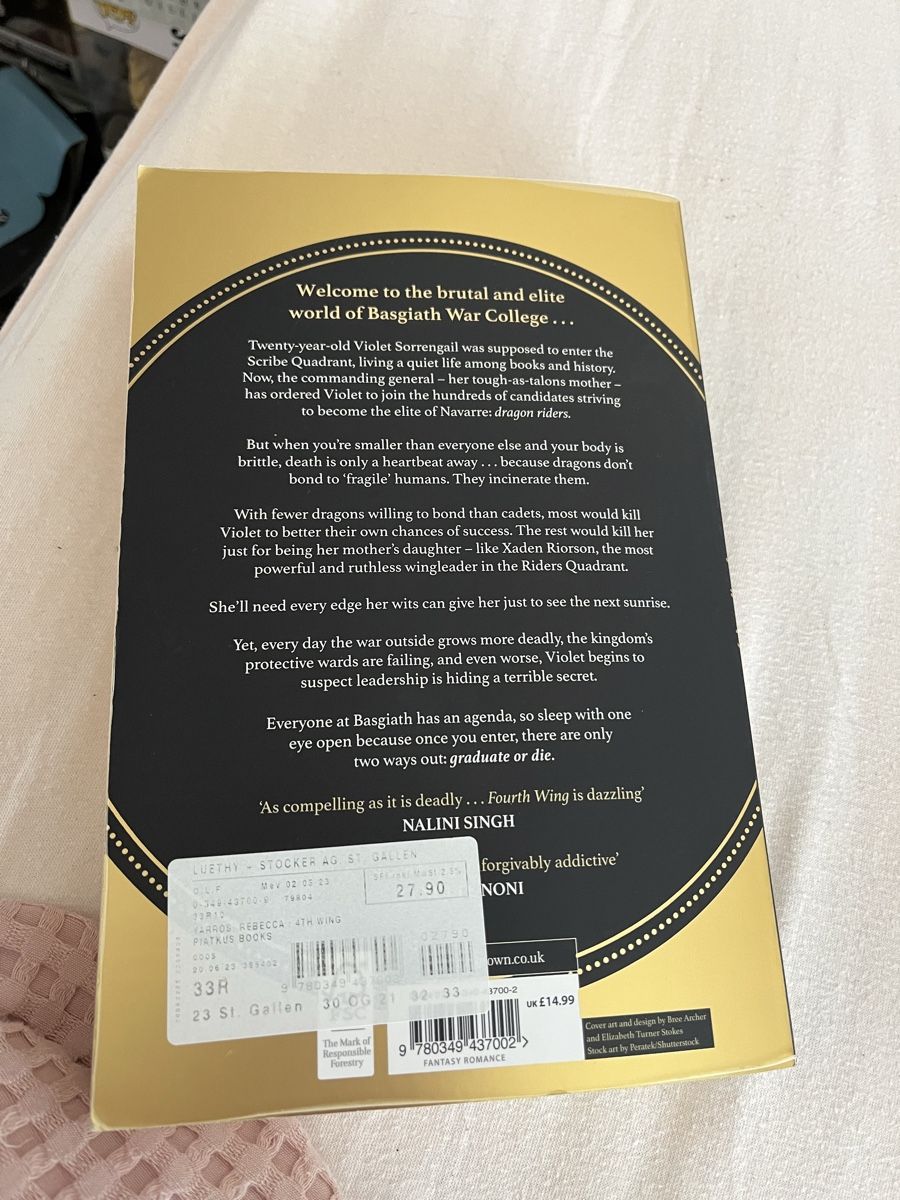 Bücher: Fourth Wing (ENG) – Gebraucht aus Herisau von ravi0lii 1