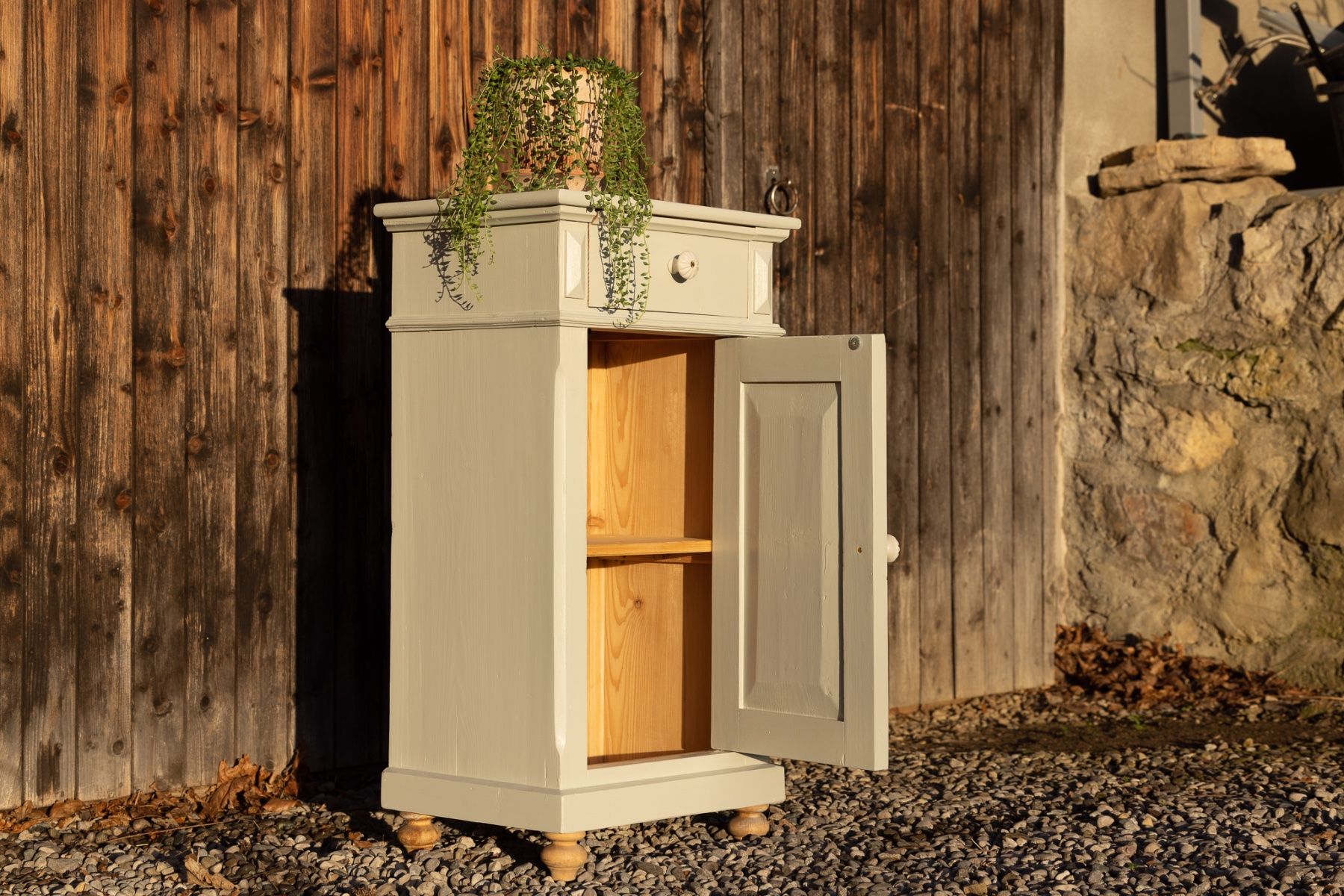 Comodini: Vintage Nachttisch / kleine Kommode – Usato da Oberriet SG venduto da papillon_vintage 1