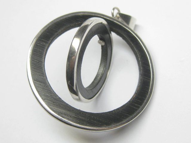 spezieller Anhänger Silber 925 / 2 Ringe drehbar mit Holz (Gebraucht ...