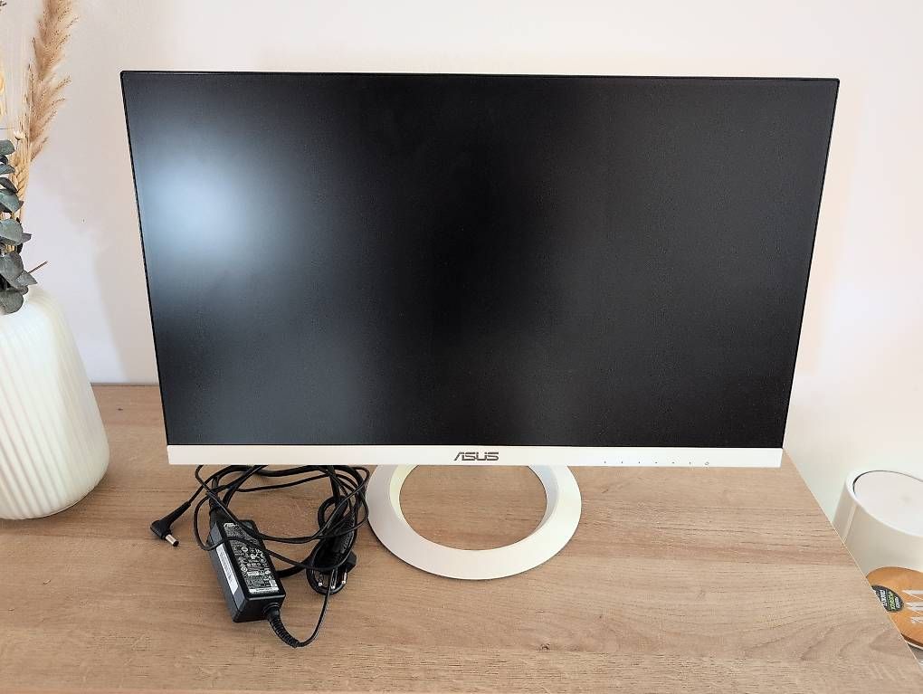 Ecrans: Bildschirm HD Asus 1920x1080 – D'occasion à Weinfelden par chr_n5cq