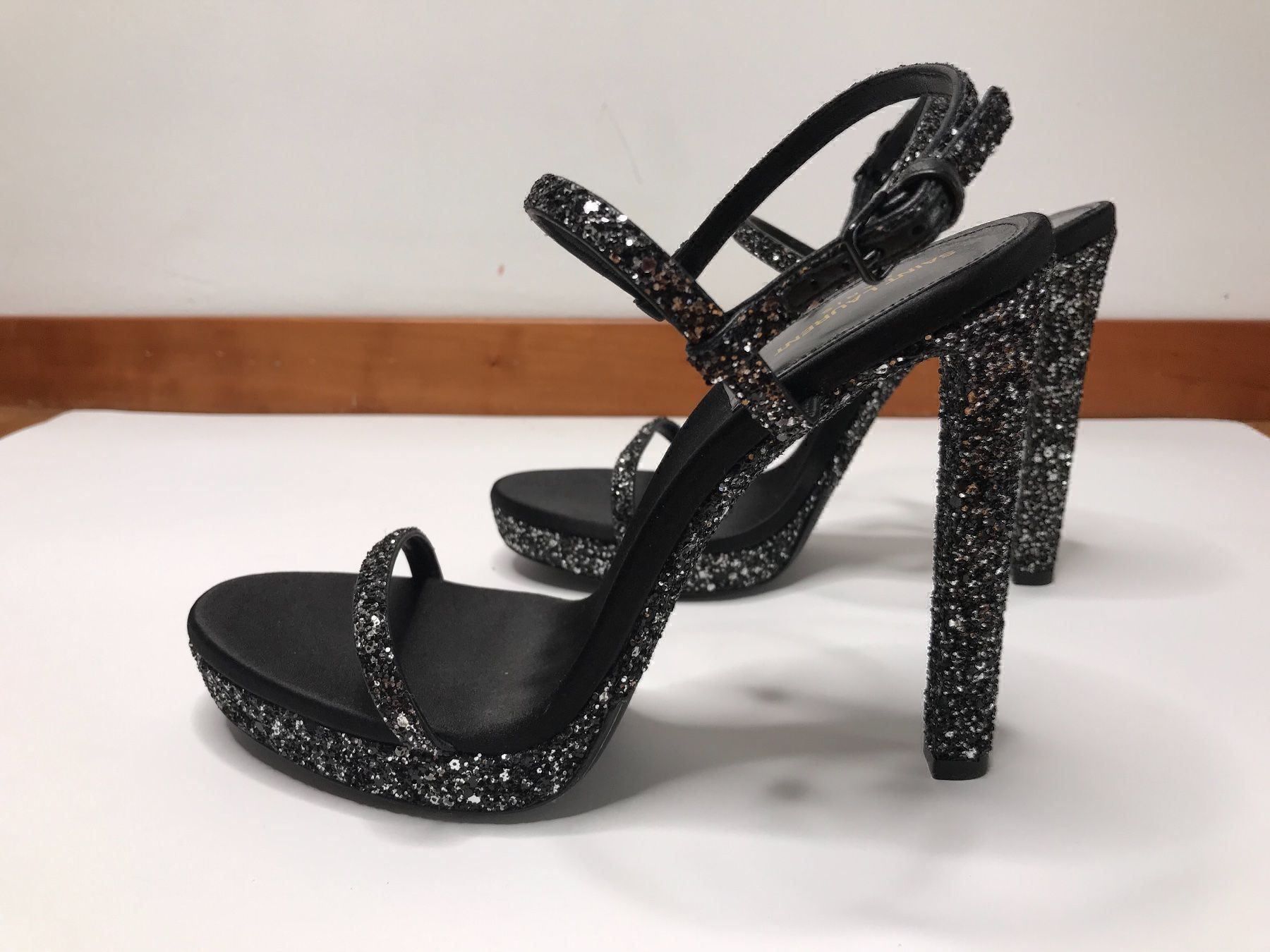 Saint Laurent Scarpe da donna: NEW - Yves Saint Laurent High Heels – Nuovo e nell'imballaggio originale da Cama venduto da UnleashdByAna 4