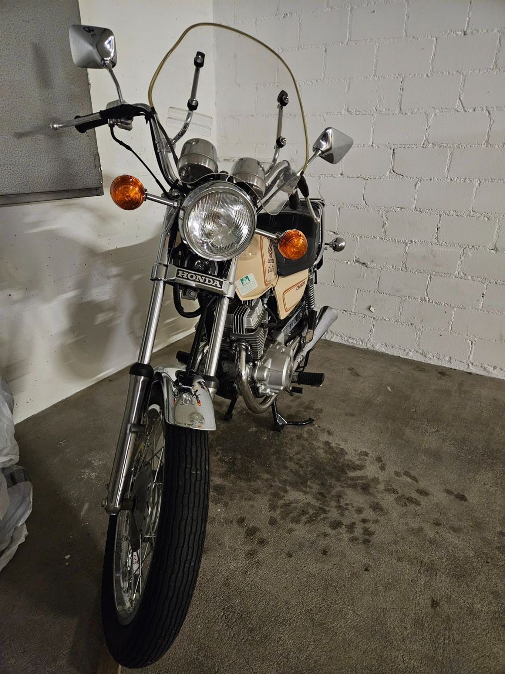 Honda Cruisers: Honda CM 125 C mit Windschutzscheibe – D'occasion à Au ZH par alpina-gl 2