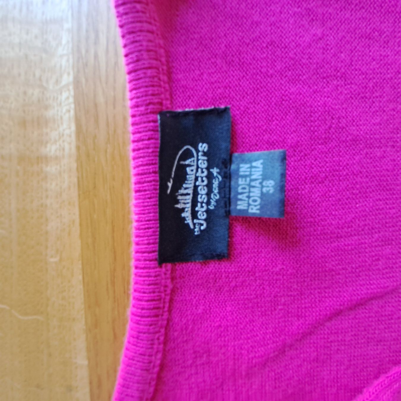 Maglioni & Felpe: neuer pullover 3/4 Arm grösse 38 eher wie grösse 40 – Nuovo (secondo la descrizione) da Walchwil venduto da TIERCHEN23 1