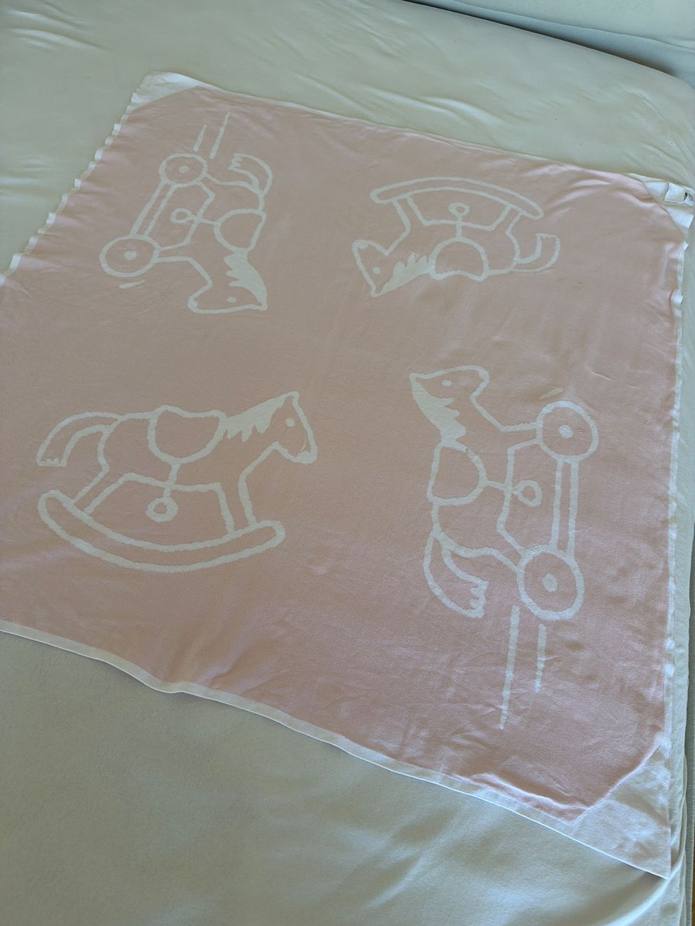 Hermès Coperte: Hermès Baby Decke gebraucht – Usato da Roggwil TG venduto da est_r5x7