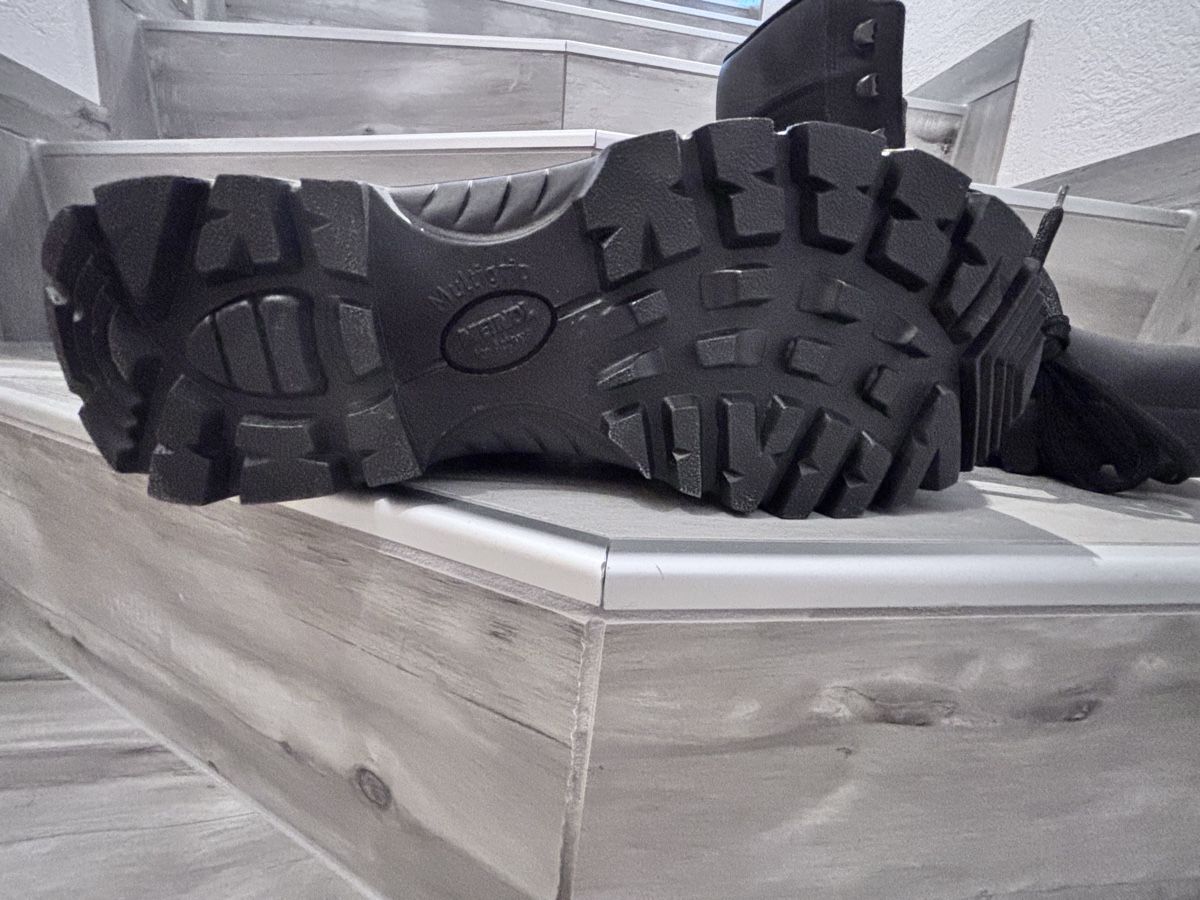 Meindl Scarpe da uomo: Meindl multigrip, neuves jamais portées pointure 41.5 – Nuovo e nell'imballaggio originale da Grône venduto da Phrs 1