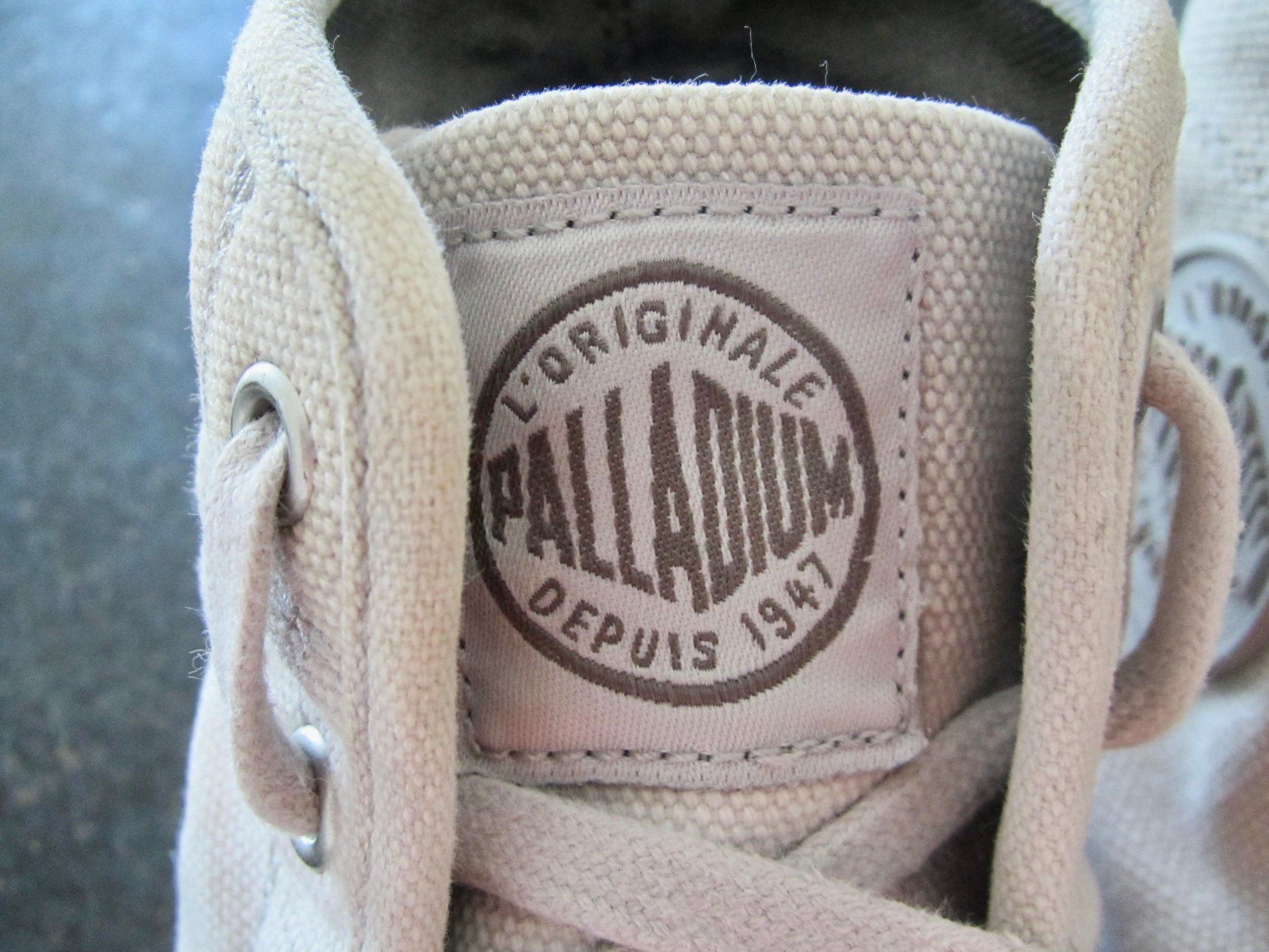 Scarpe da donna: BOTTINES PALLADIUM – Usato da Murten venduto da Selliot 2