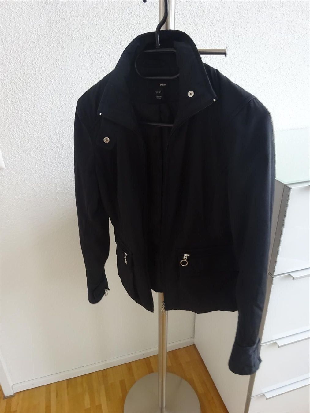 Giacche: Tolle Jacke Schwarz - Marke H&M Gr. 36 – Usato da Zürich venduto da Sommersun1
