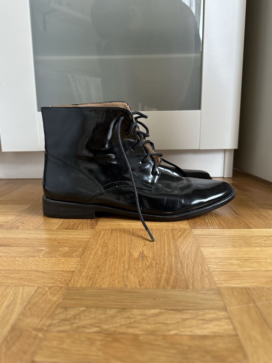 Zara Scarpe da donna: Zara Lack-Stiefeletten, Gr. 40, Schwarz – Usato da Basel venduto da FatmaCan52