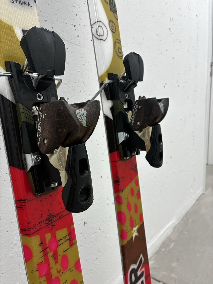 Salomon Sci: Salomon Skis mit Bindung, Sommer Schnäppli  – Usato da Weinfelden venduto da Philbot 3
