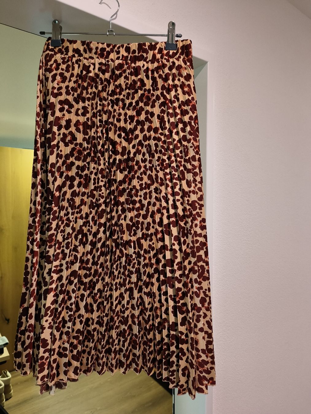 H&M Röcke: Leopardenmuster Plissee-Rock – Neu (gemäss Beschreibung) aus Arbon von sch_q2pz 1