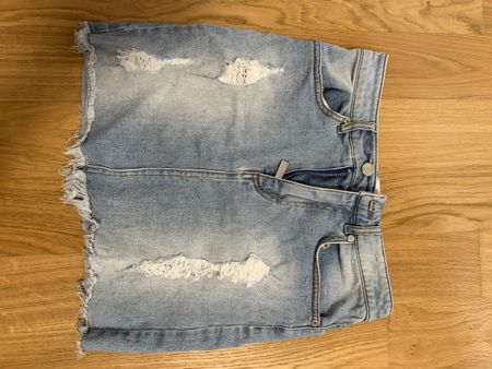 Jeansrock Level blau mit Rissen Grösse 34