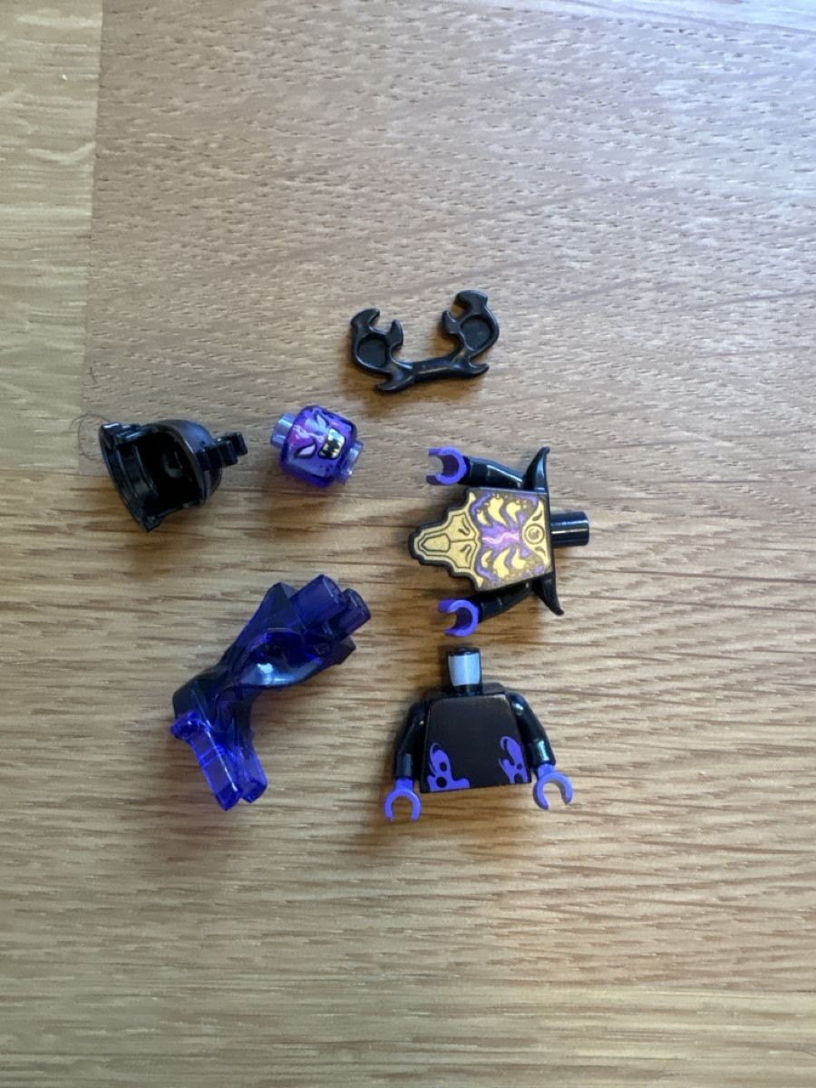 Lego Statuette: Lego Ninjago Overlord – Usato da Münchenstein venduto da mugu20 4