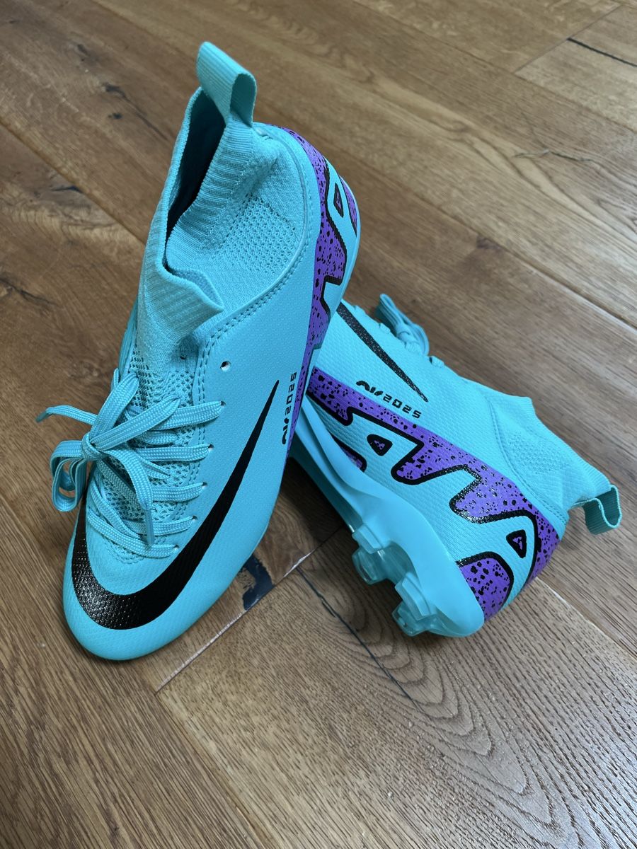 Schuhe für Jungen: Fussballschuhe, Grösse 40, ungebraucht – Neu (gemäss Beschreibung) aus Büron von Baltasarius 2